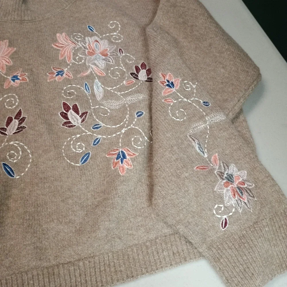 Versona L Embroidered Floral Mock Neck Sweater Taupe Cottagecore Pullover - Picture 7 of 10